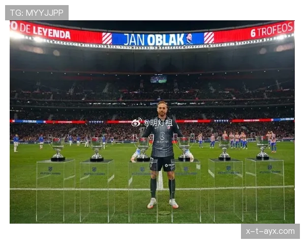 奥布拉克登顶门将之巅引热议，球迷激辩其能否加冕世界第一