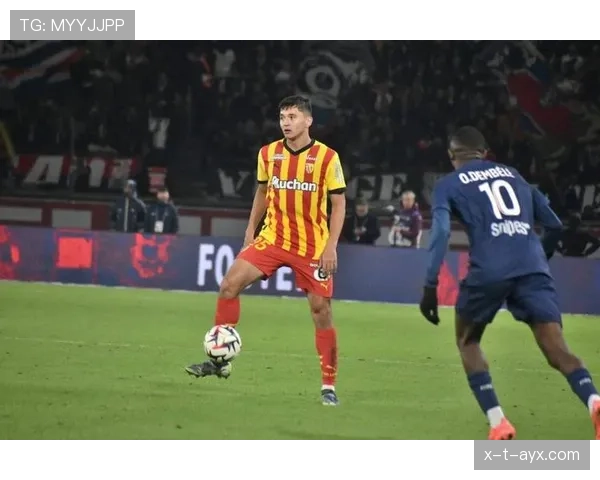 坦巴克蒂中卫风格稳健，防守表现持续提升